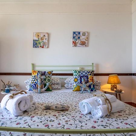 カステッラバーテ Madonna Della Scala Bed & Breakfast エクステリア 写真