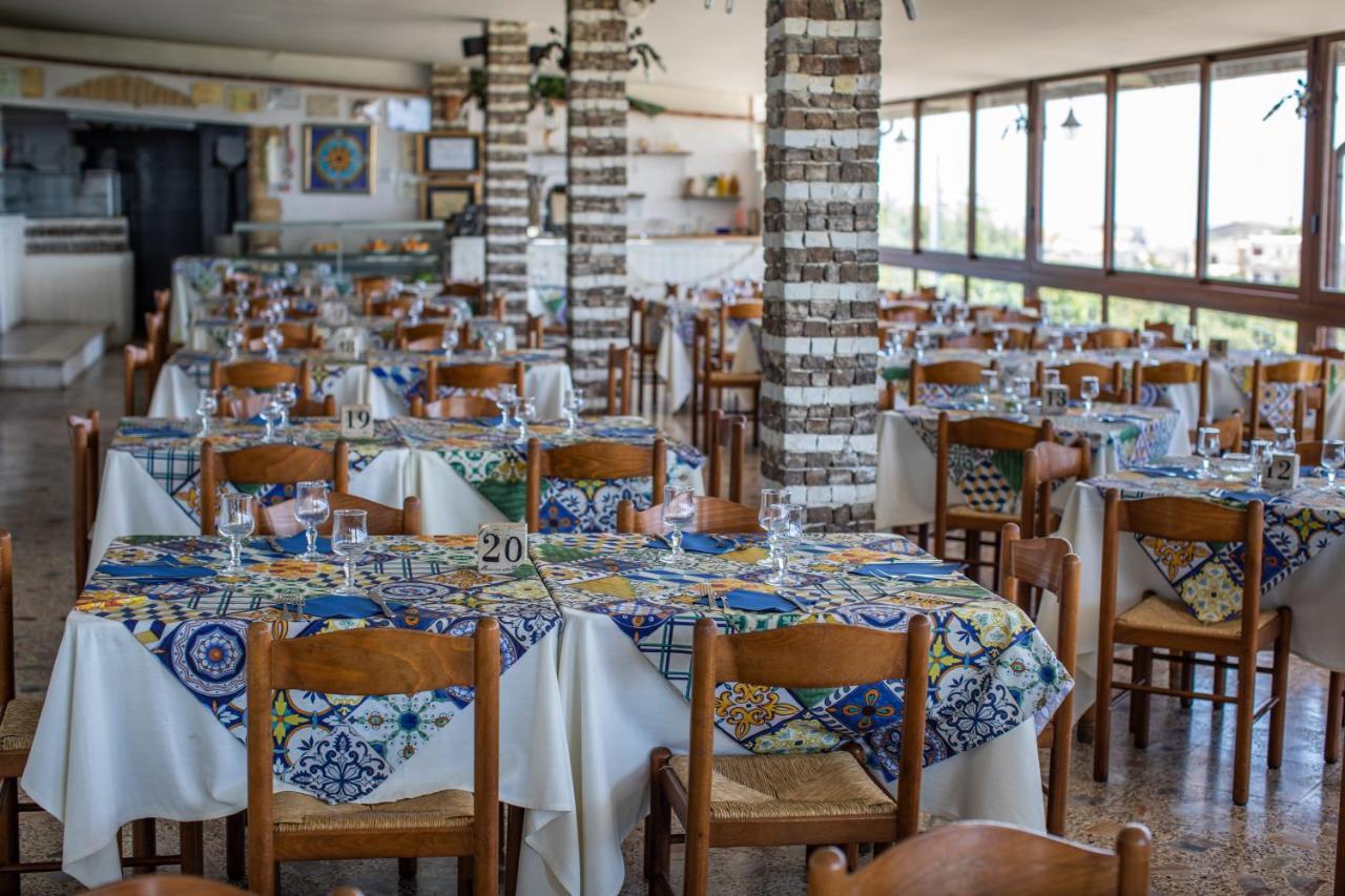 カステッラバーテ Madonna Della Scala Bed & Breakfast エクステリア 写真