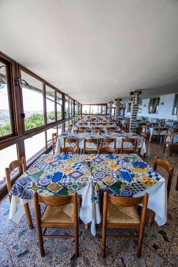 カステッラバーテ Madonna Della Scala Bed & Breakfast エクステリア 写真