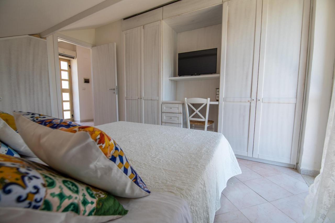 カステッラバーテ Madonna Della Scala Bed & Breakfast エクステリア 写真
